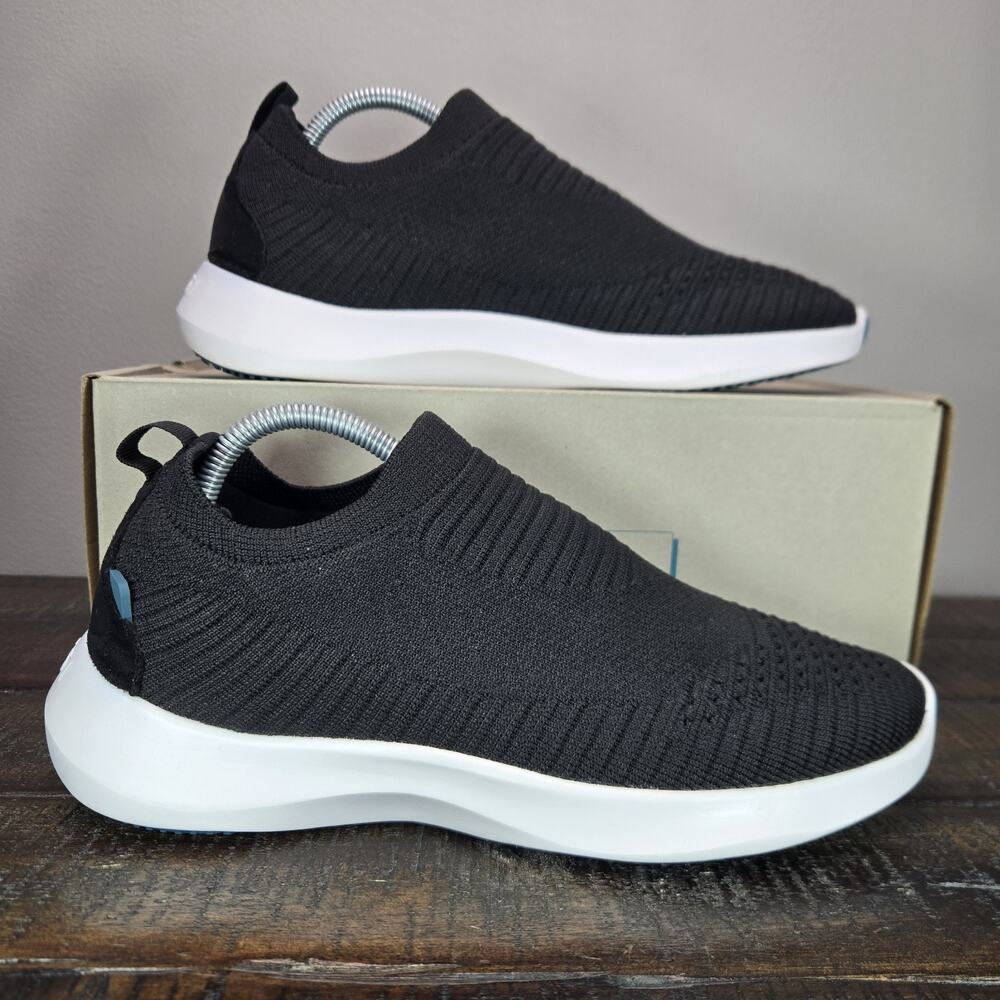 Vessi Everyday Move Slip On Womens Size 7 Waterproof Shoes Sneakers Onyx Black